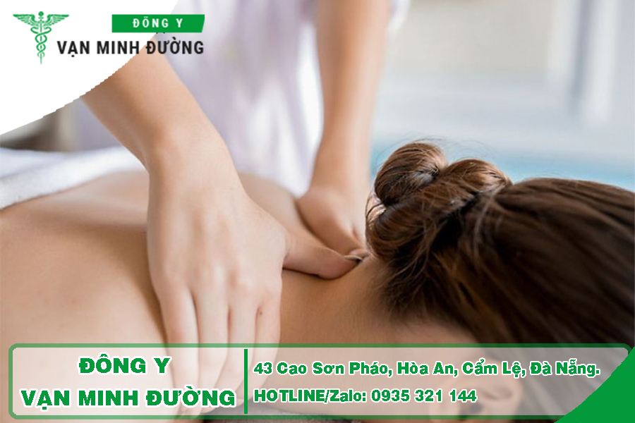 Xoa bóp giảm đau vai gáy